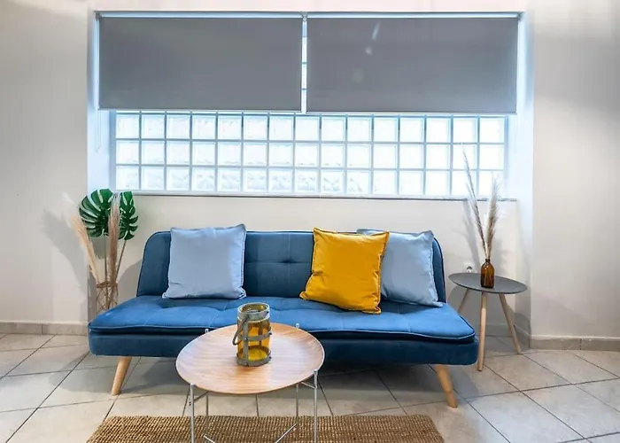 Larissa City Center Apartment