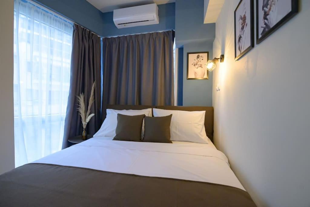 Center Apartment *